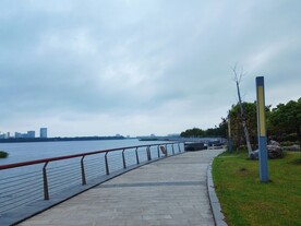 湿地公园观光步道路灯