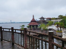 湿地公园观光围栏欧式建筑