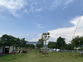 蓝天白云露营地