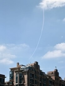 天空飞机飞过痕迹