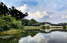 岳麓山穿石坡湖