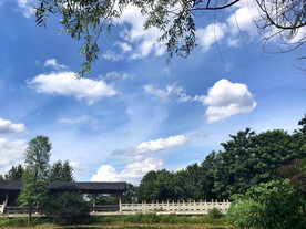 岳麓山穿石坡湖