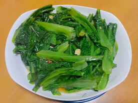 爆炒油麦菜