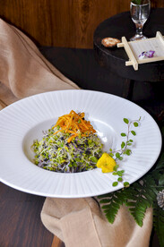 云南凉拌萝卜苗