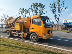 黄色吸污车环卫车