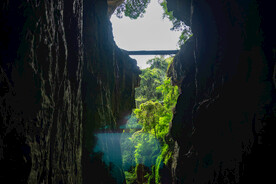  云南九乡国家地质公园