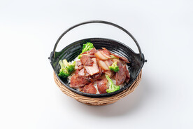 吊柜腊肉饭