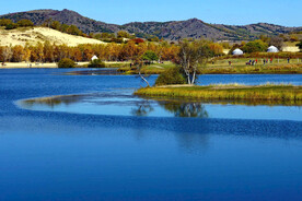 乌兰布统公主湖