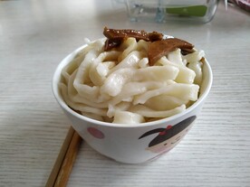 一碗手擀面