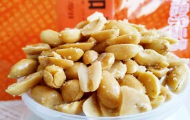 一碟花生米
