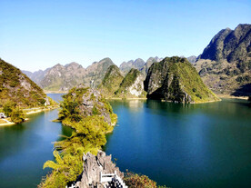 广西凌云浩坤湖湿地