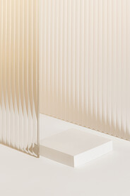 玻璃质感空背景C4D场景