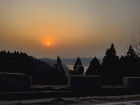 黄河小浪底山上落日出