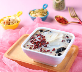 红豆仙草椰奶豆花甜品