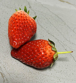 草莓（两个）