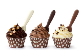 纸杯奶油巧克力蛋糕