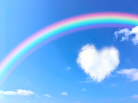 彩虹天空背景