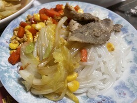 叉烧肉白菜米粉