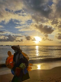 傍晚沙滩风景日落