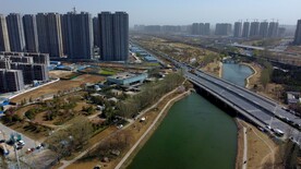 航拍郑州城市公园春天