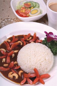 脆肠腰果咖喱饭