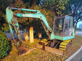 神钢挖掘机打锤