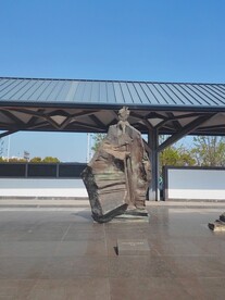 苏州站孙武雕塑