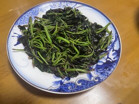 爆炒红苋菜