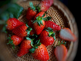 草莓静物细节摄影