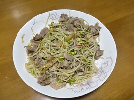 瘦肉炒豆芽