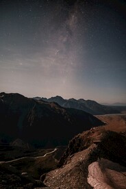 山与星空