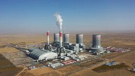 戈壁上的现代火电厂