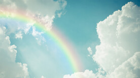 蓝天彩虹