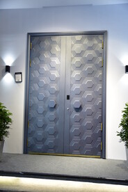 铸铝门
