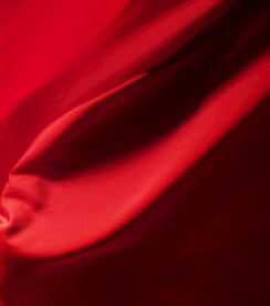 红色绸缎背景