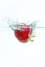 入水草莓