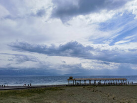 湖泊 雪山 草原