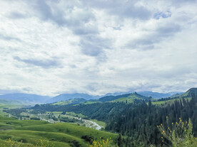 新疆 峡谷 山川 河流