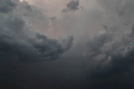 暴风雨天空乌云密布
