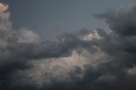 暴风雨天空乌云密布