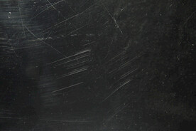 怀旧黑白划痕叠层背景图片 