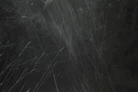 怀旧黑白划痕叠层背景图片