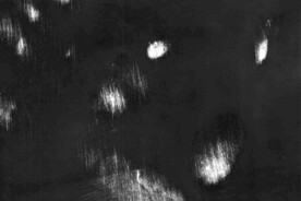 怀旧黑白划痕叠层背景图片 	