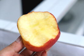 咬一口糖心大苹果