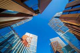 城市天空的剪影