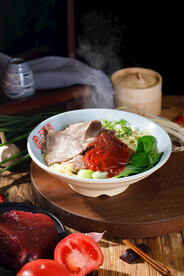 牛肉酸辣粉