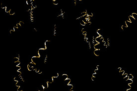 金色节日纸屑彩带图片 