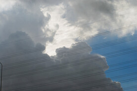 城市道路天空暴雨前夕