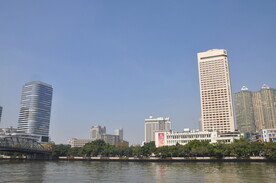 沿江路珠江河畔