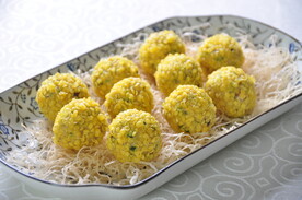 脆皮小榄炸鱼球